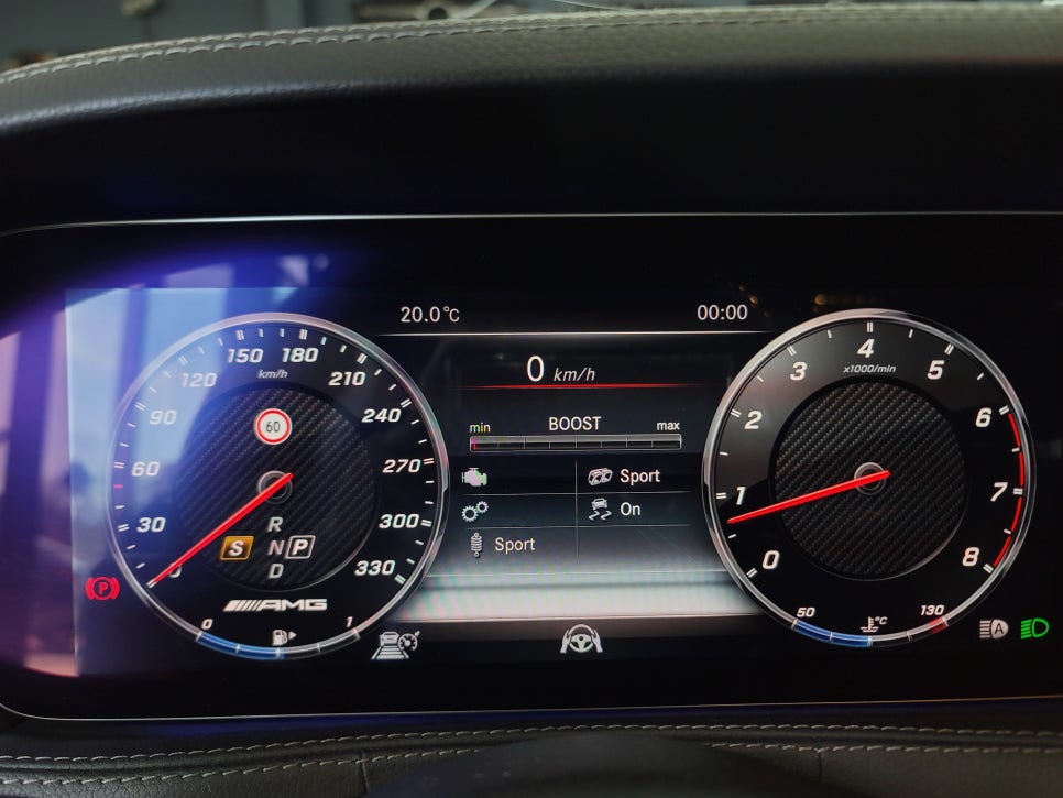 벤츠 S500- 디지털 계기판 AMG 프로그래밍으로 감성마력 충전