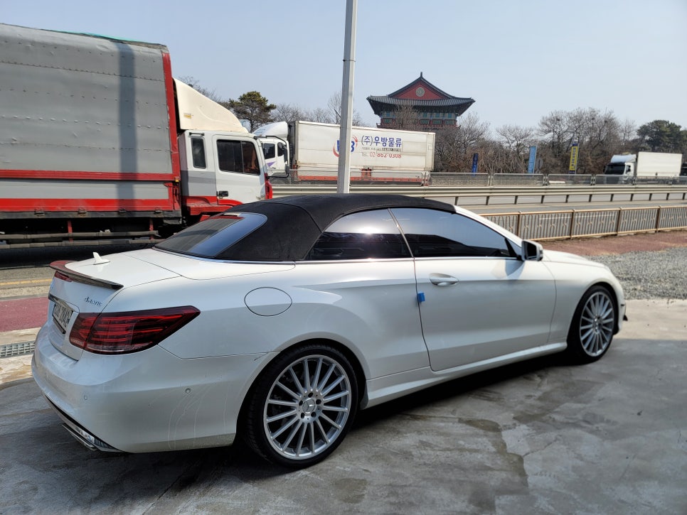 벤츠E450 카브리올레 - 비노출 엠비언트 / 어플사용