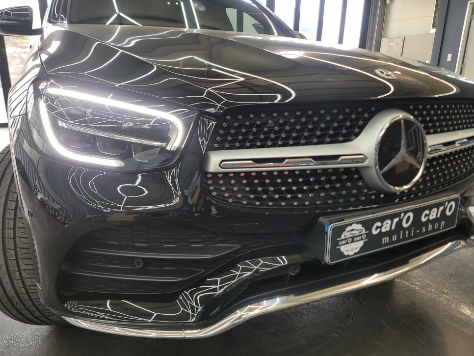 벤츠 GLC300e - 세로그릴로 스포티함 더하기 +