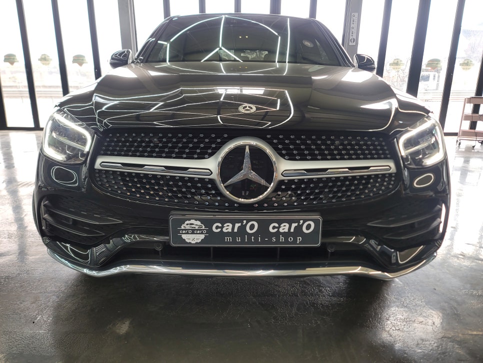 벤츠 GLC300e - 세로그릴로 스포티함 더하기 +