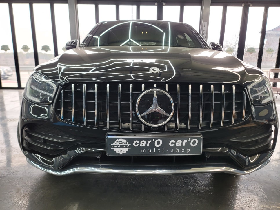 벤츠 GLC300e - 세로그릴로 스포티함 더하기 +