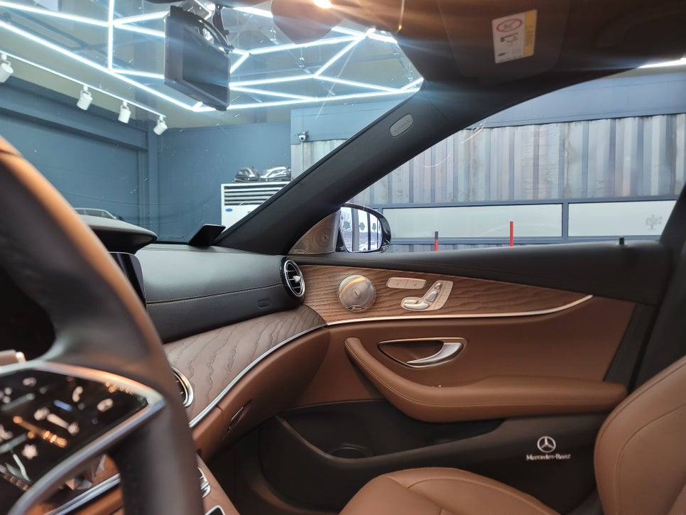 벤츠E220d - 하이클라스 3D부메스터