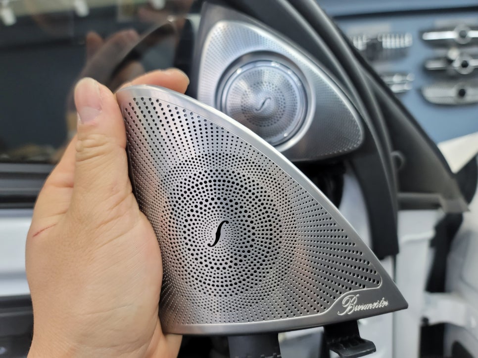 벤츠E220d - 하이클라스 3D부메스터
