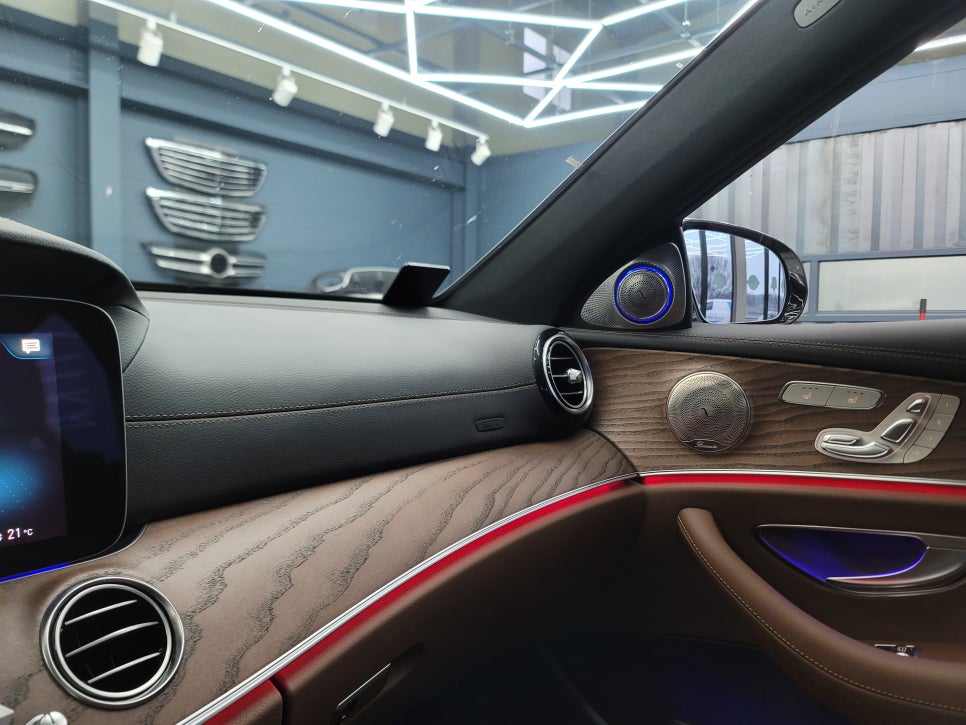 벤츠E220d - 하이클라스 3D부메스터