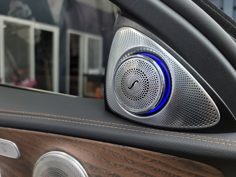 벤츠E220d - 하이클라스 3D부메스터