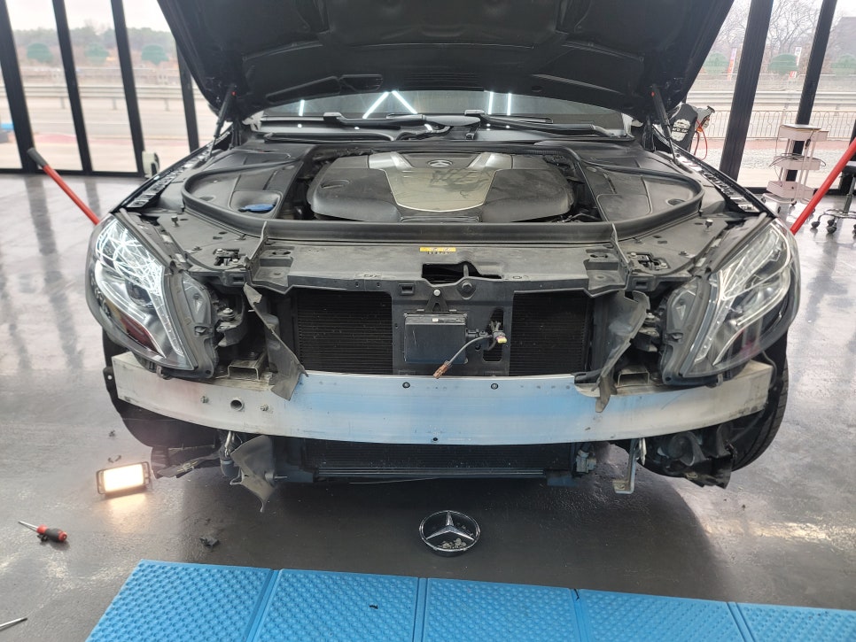 벤츠S350 - 사고로 인한 컨버전 65amg 전면 교체 !!!