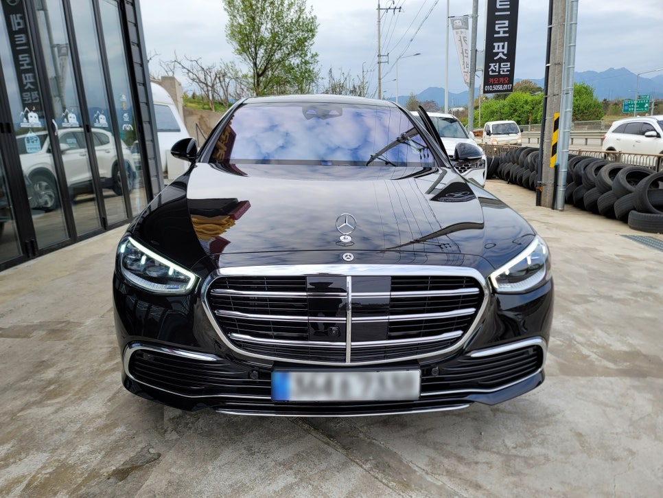 벤츠W223 S500 - 마이바흐 그릴교체