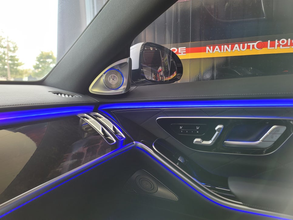 벤츠S500 - 4D 부메스터 " 벤츠 순정4D + 카비우스 모듈 "