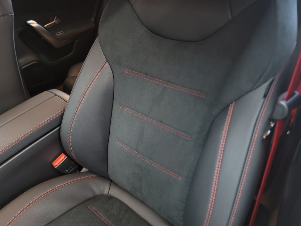 벤츠A45amg - 통풍시트 & 순정 버튼 " 알칸타라도 통풍시트 가능해요~"