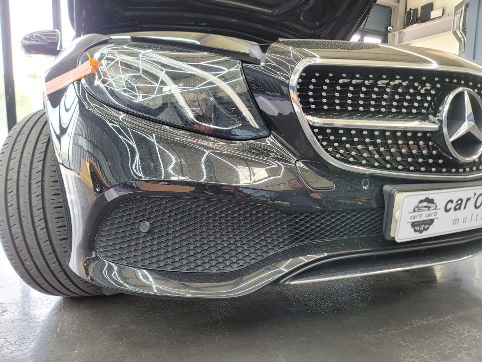 벤츠 W213 E250 - 사고인한 범퍼 교체 / E43amg 프론트 범퍼 및 순정파츠( 애프터 프론트 범퍼 + 순정파츠의 조합 )