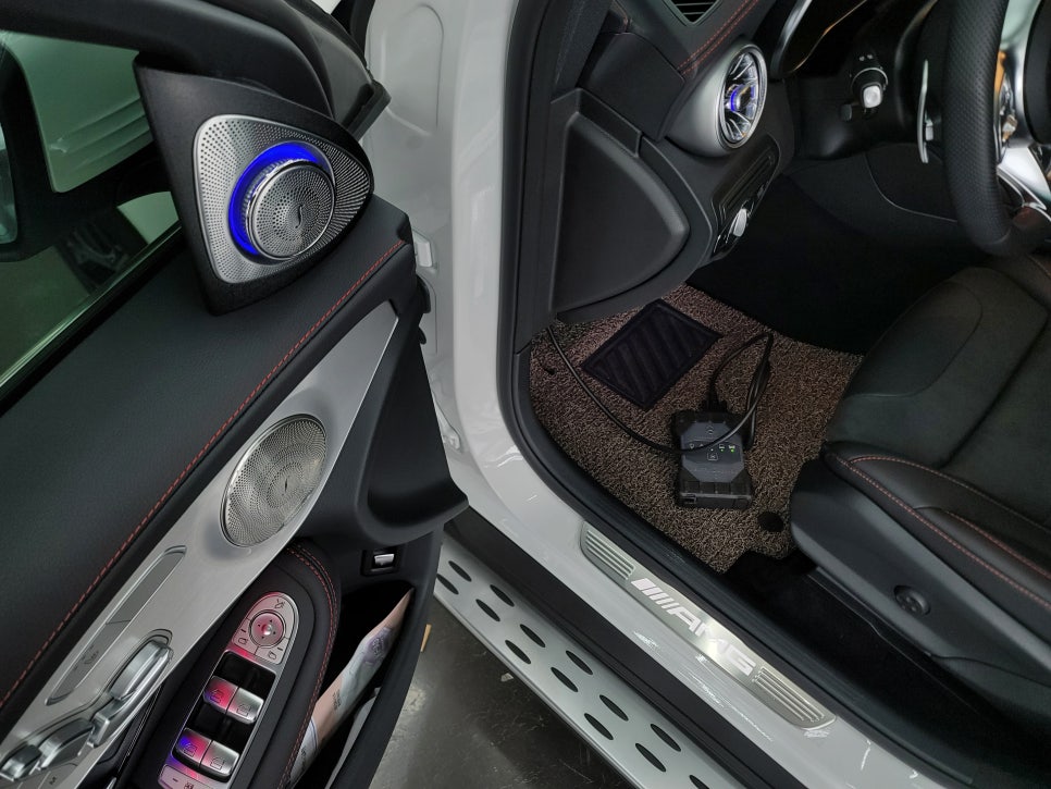 광주 벤츠레트로핏 카오카오 > 벤츠GLC43amg -3D부메스터 & 벤츠 순정 엠비언트