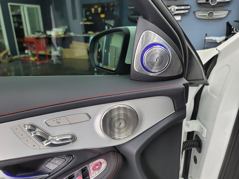 광주 벤츠레트로핏 카오카오 > 벤츠GLC43amg -3D부메스터 & 벤츠 순정 엠비언트