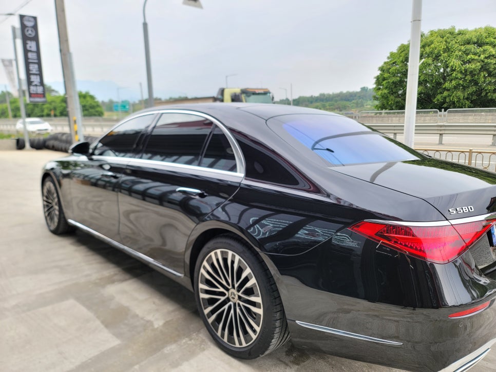 광주벤츠레트로핏 > 벤츠W223 S580-액티브엠비언트, 4D부메스터, 부메스터 엠비언트 '모듈없이 코딩으로 기능 활성화'
