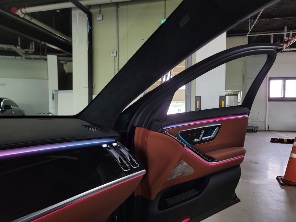 광주 카오카오 > 벤츠w223 s450 - 벤츠 순정 4D 부메스터 + 카비우스 모듈