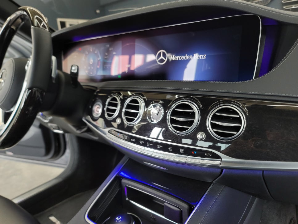 벤츠 후기형 S350d - 송풍구 엠비언트, 3D 부메스터, 미드레인지 커버