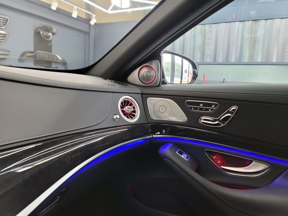 벤츠 후기형 S350d - 송풍구 엠비언트, 3D 부메스터, 미드레인지 커버