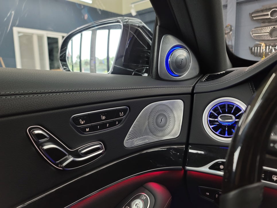 벤츠 후기형 S350d - 송풍구 엠비언트, 3D 부메스터, 미드레인지 커버