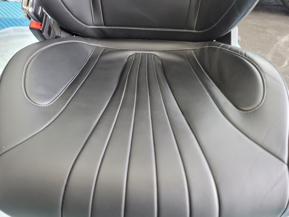 광주 벤츠 통풍시트 전문점 카오카오 > 벤츠 CLS300d - 통풍시트 " 여름엔 필수 !! "