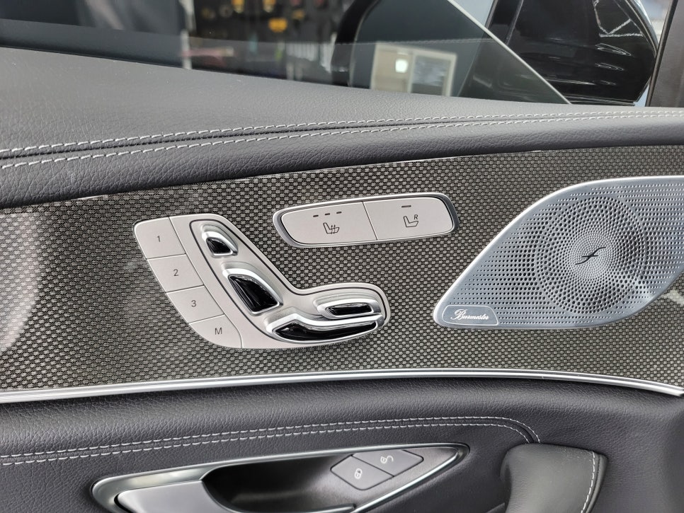 광주 벤츠 통풍시트 전문점 카오카오 > 벤츠 CLS300d - 통풍시트 " 여름엔 필수 !! "