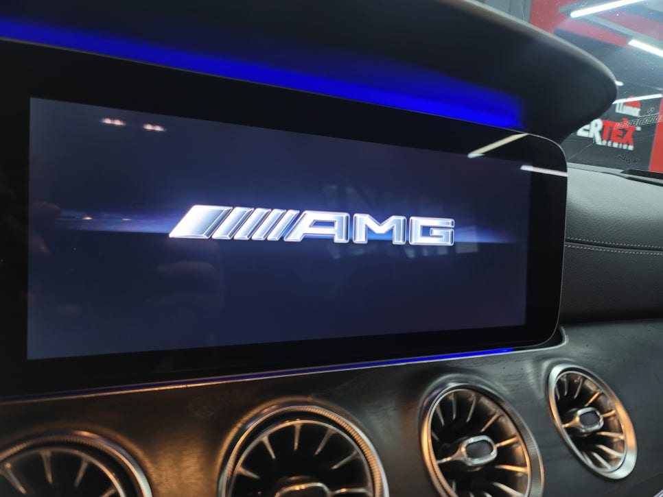 벤츠 레트로핏 카오카오> 벤츠E200d 카브리올레 - 와이드콕핏 & 팬2시공 / AMG 프로그래밍 & 생활코딩