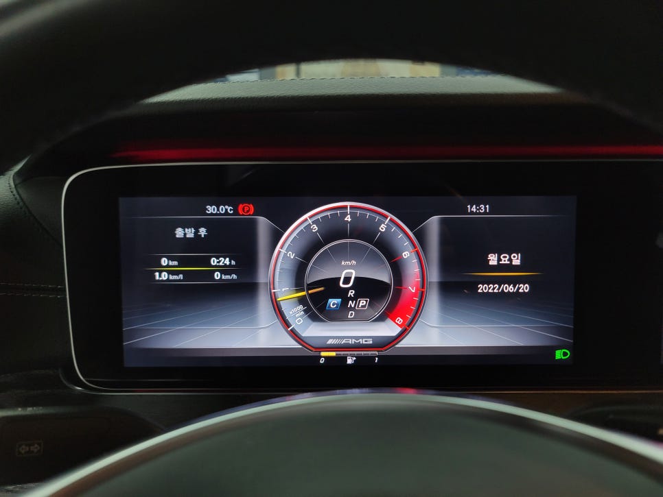 벤츠 레트로핏 카오카오> 벤츠E200d 카브리올레 - 와이드콕핏 & 팬2시공 / AMG 프로그래밍 & 생활코딩