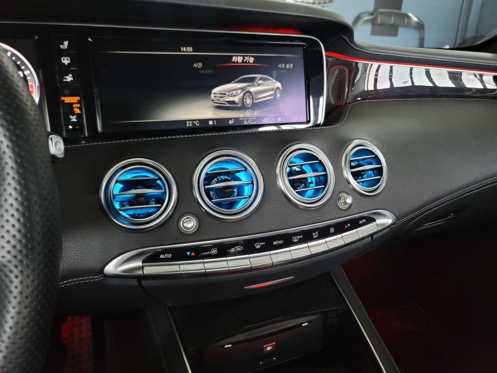 벤츠S63amg 쿠페 - 송풍구 엠비언트 (커스텀, 어플 사용), 카플레이어 모듈 설치, AMG D컷 카본 커스텀핸들