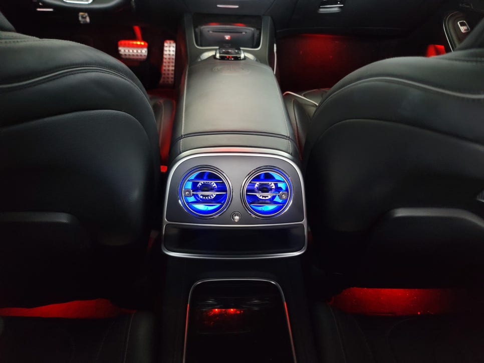 벤츠S63amg 쿠페 - 송풍구 엠비언트 (커스텀, 어플 사용), 카플레이어 모듈 설치, AMG D컷 카본 커스텀핸들