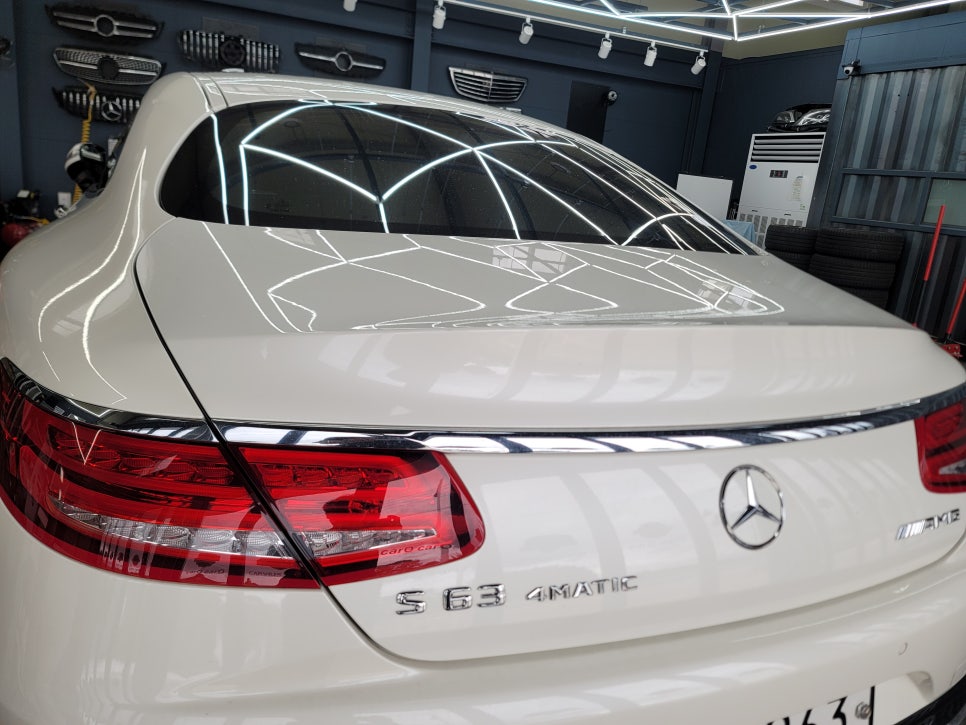 벤츠S63amg 쿠페 - 송풍구 엠비언트 (커스텀, 어플 사용), 카플레이어 모듈 설치, AMG D컷 카본 커스텀핸들