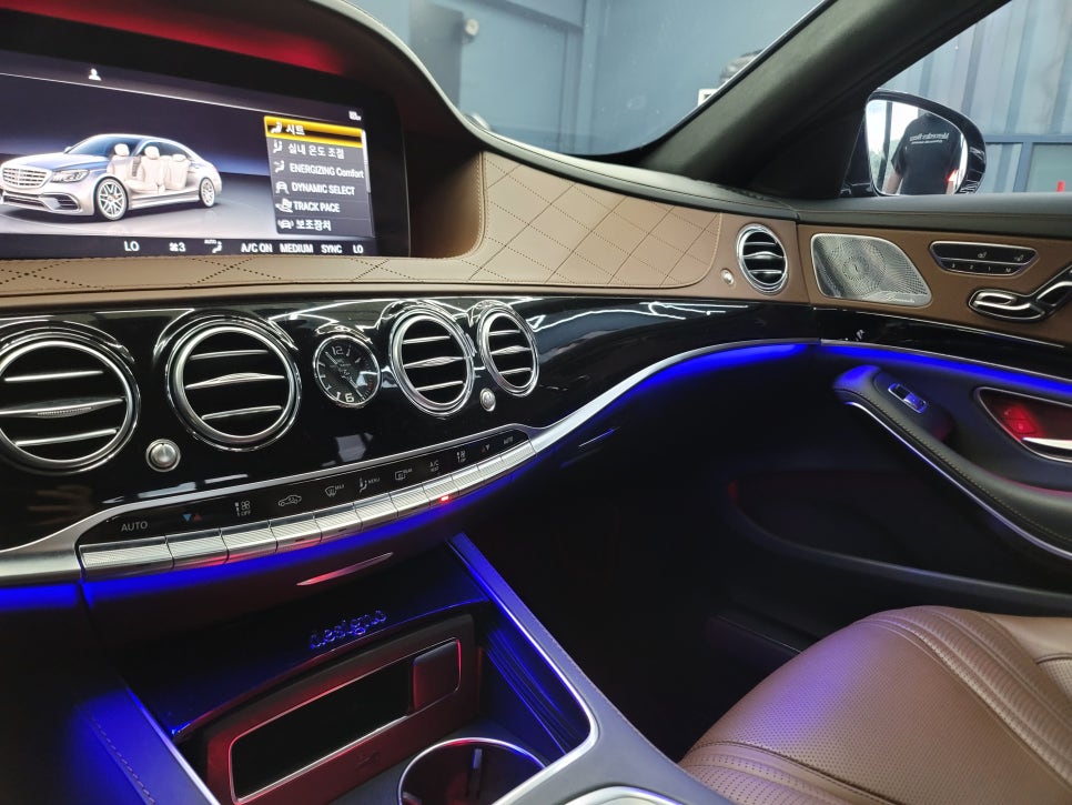 벤츠S63amg - 63색 송풍구 엠비언트, 3D부메스터 " 실내의 꽃을 피우다~ "