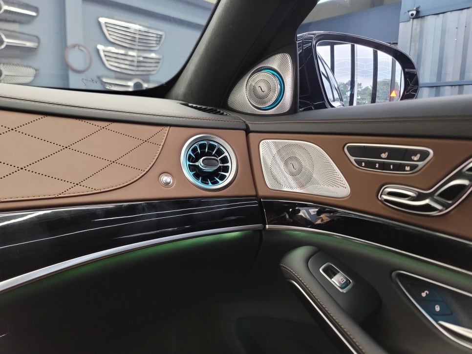 벤츠S63amg - 63색 송풍구 엠비언트, 3D부메스터 " 실내의 꽃을 피우다~ "