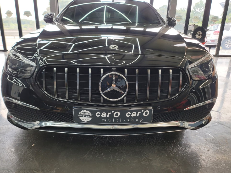 벤츠 E220d - 익스클루시브에서 아방가르드 그릴 교체 ! AMG 프로그래밍 !!