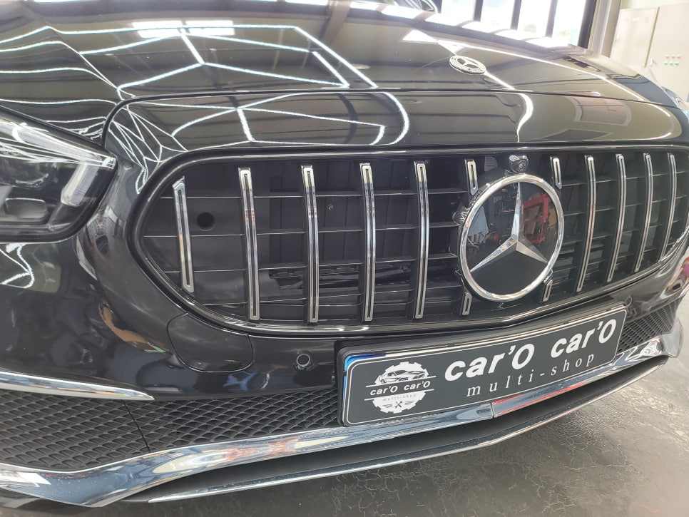 벤츠 E220d - 익스클루시브에서 아방가르드 그릴 교체 ! AMG 프로그래밍 !!