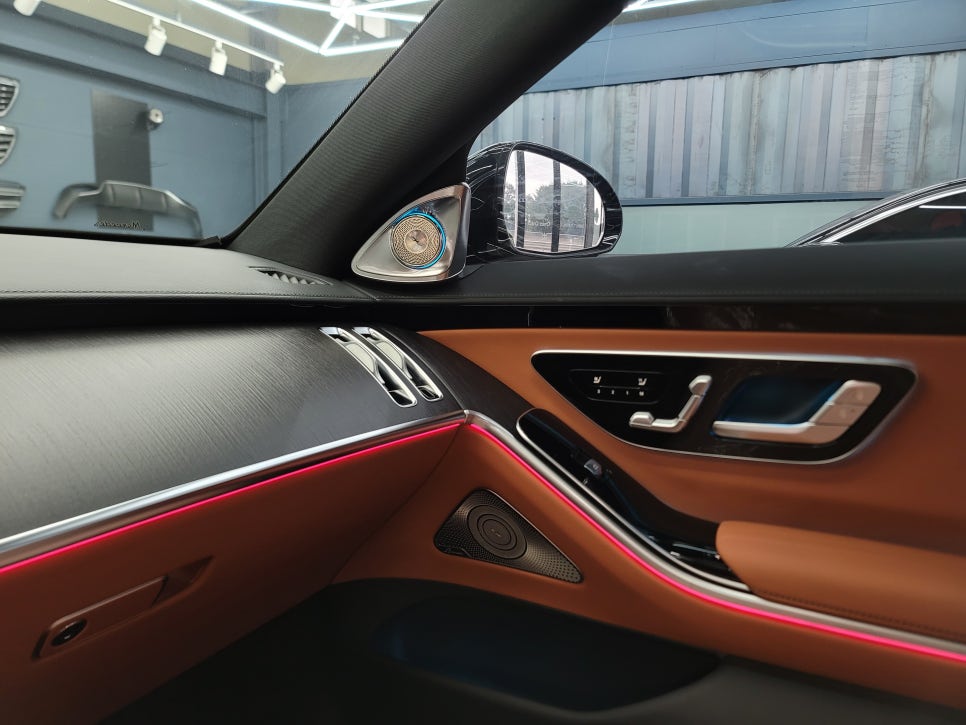 벤츠W223 S400d - 카비우스 4D 부메스터