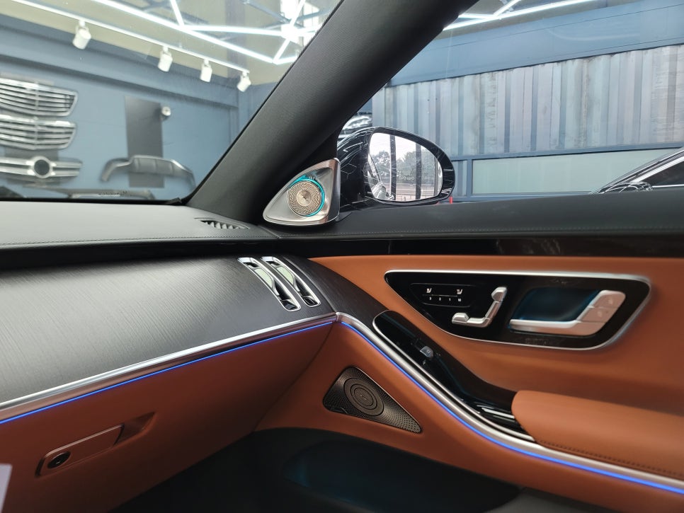 벤츠W223 S400d - 카비우스 4D 부메스터