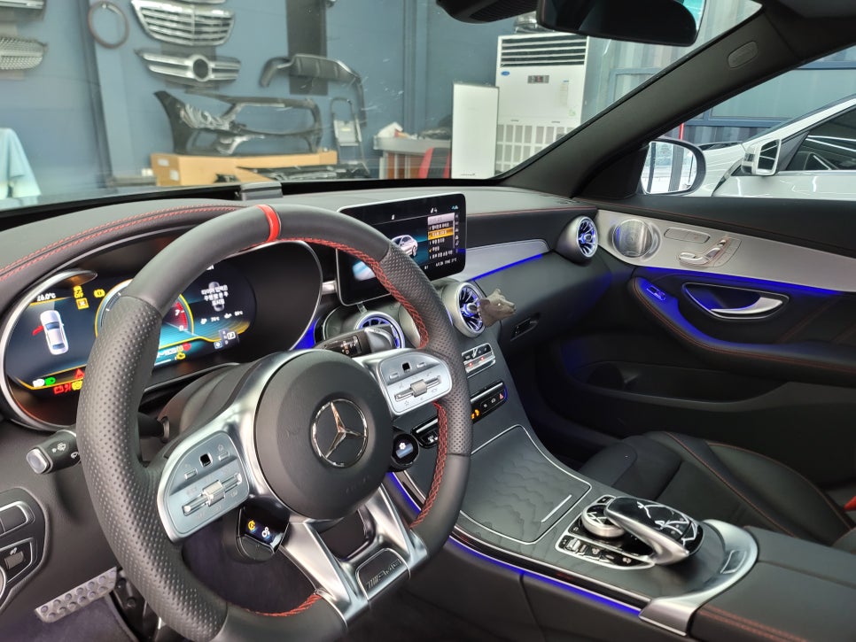 벤츠C43amg - 송풍구 & 데쉬보드 엠비언트 / 멀티컬러 코딩 활성화
