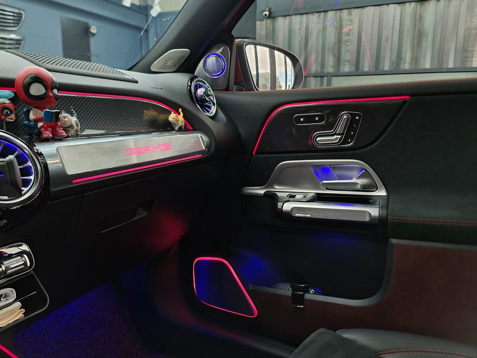 벤츠GLB35amg- 3D부메스터 & 미드레인지 엠비언트, 데쉬보드 크롬amg 엠비언트, 2열 송풍구 엠비언트