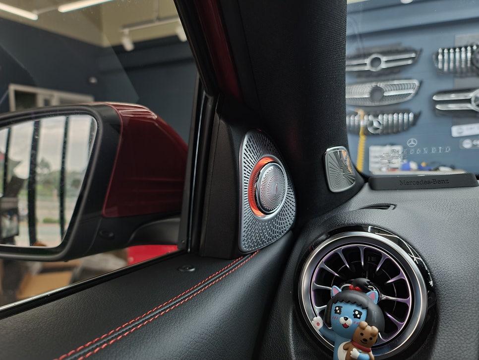 벤츠GLB35amg- 3D부메스터 & 미드레인지 엠비언트, 데쉬보드 크롬amg 엠비언트, 2열 송풍구 엠비언트