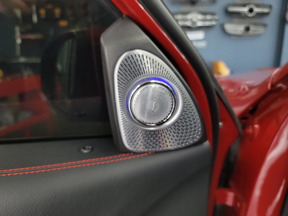 벤츠GLB35amg- 3D부메스터 & 미드레인지 엠비언트, 데쉬보드 크롬amg 엠비언트, 2열 송풍구 엠비언트