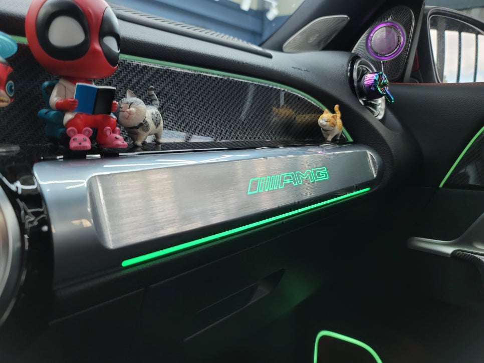 벤츠GLB35amg- 3D부메스터 & 미드레인지 엠비언트, 데쉬보드 크롬amg 엠비언트, 2열 송풍구 엠비언트