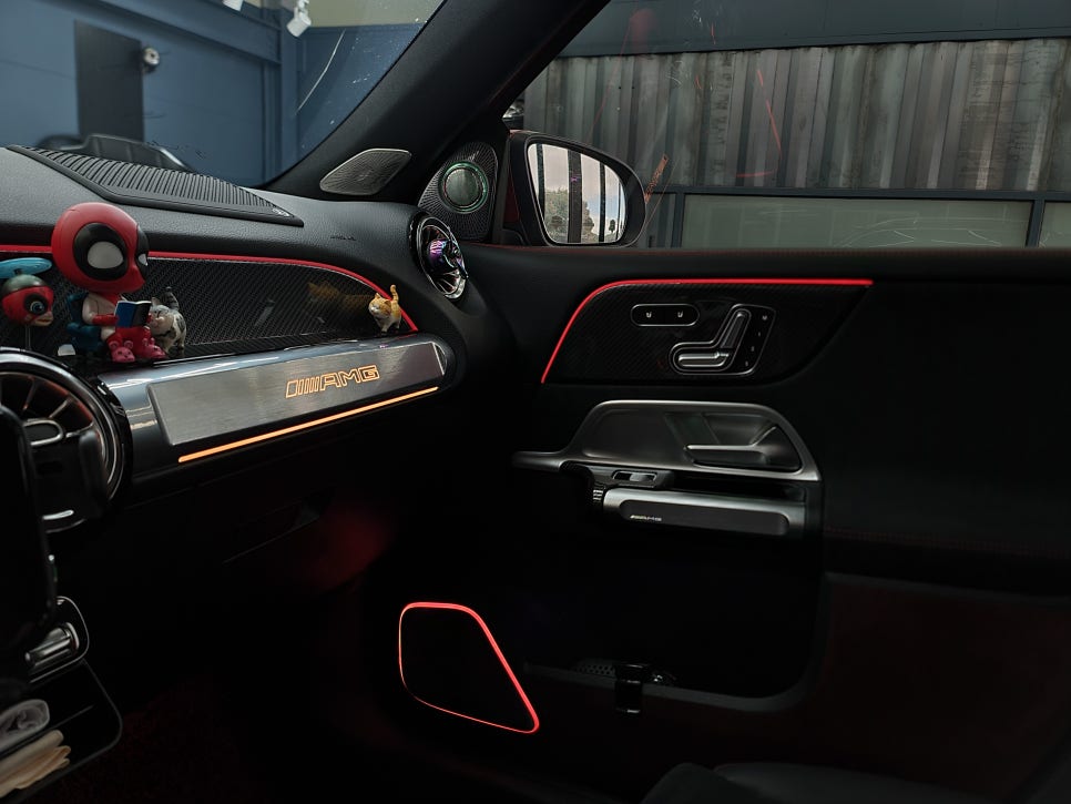 벤츠GLB35amg- 3D부메스터 & 미드레인지 엠비언트, 데쉬보드 크롬amg 엠비언트, 2열 송풍구 엠비언트