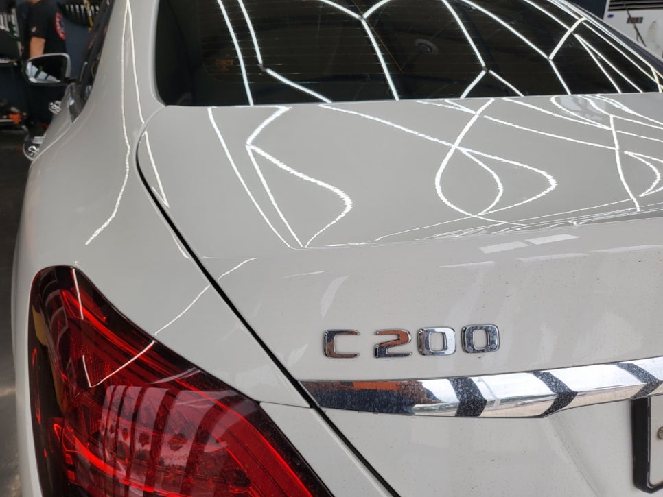 벤츠 C200 후기형 엠비언트 없는 모델 - 아크릴 삽입 및 순정 연동 64색 엠비언트