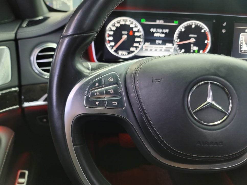 벤츠S350 - AMG D컷 커스텀 핸들 "감성마력 업그레이드"