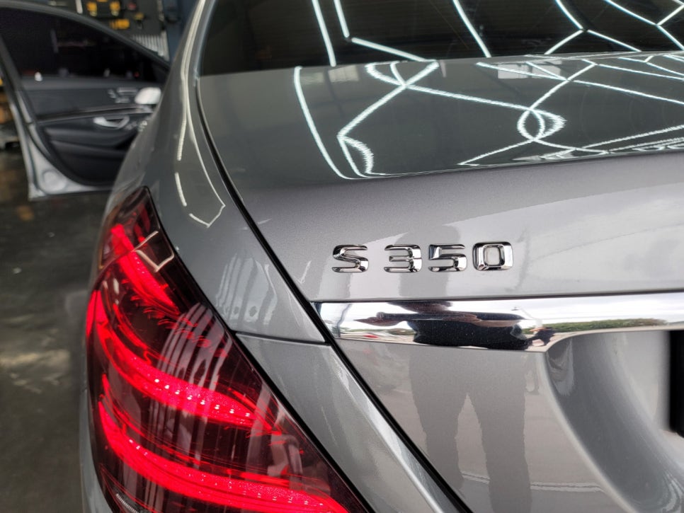 벤츠S350 - AMG D컷 커스텀 핸들 "감성마력 업그레이드"