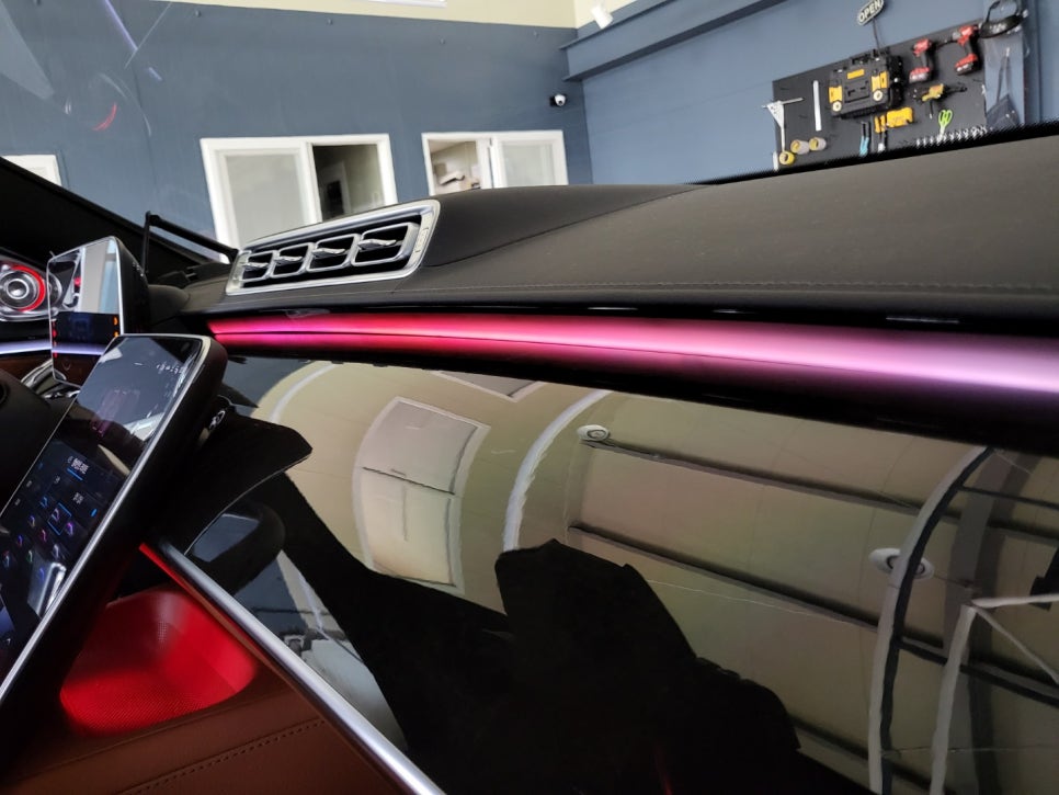 벤츠 w223 S500- 액티브 엠비언트 , 4D 부메스터