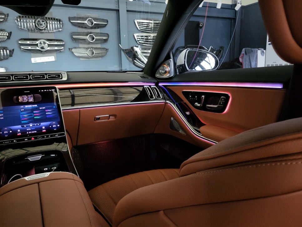 벤츠 w223 S500- 액티브 엠비언트 , 4D 부메스터