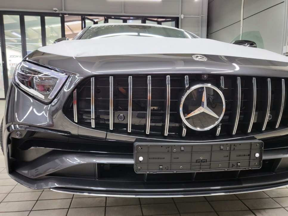벤츠 페이스리프트 CLS450 - 스타그릴에서 세로그릴로 교체 !!!