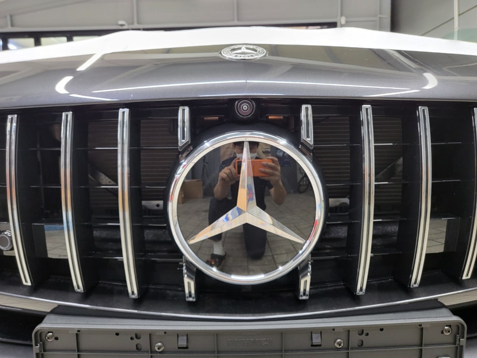 벤츠 페이스리프트 CLS450 - 스타그릴에서 세로그릴로 교체 !!!