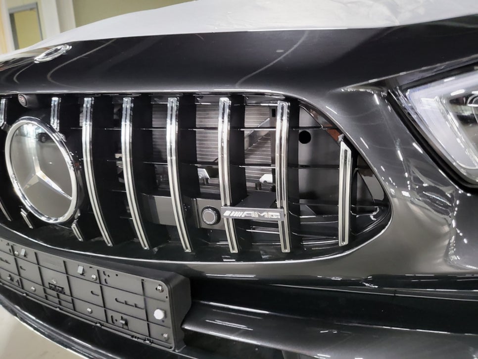 벤츠 페이스리프트 CLS450 - 스타그릴에서 세로그릴로 교체 !!!