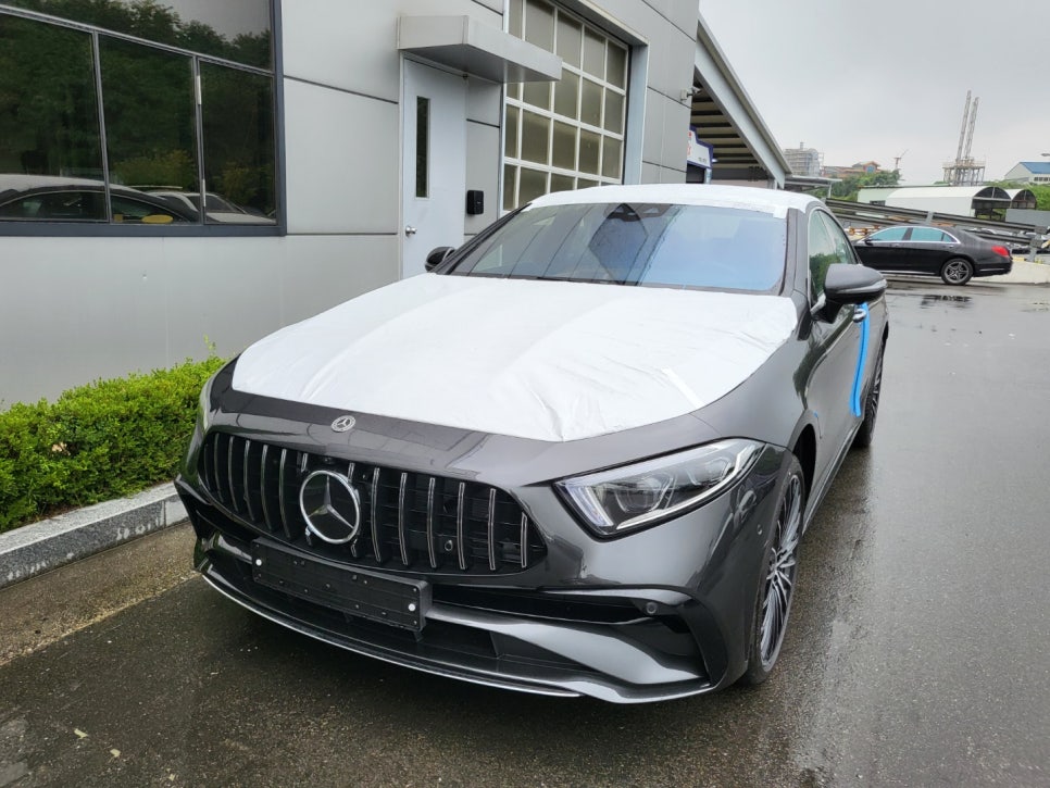 벤츠 페이스리프트 CLS450 - 스타그릴에서 세로그릴로 교체 !!!