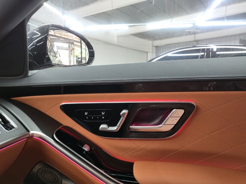 벤츠 S450 = 액티브 엠비언트 ( 카비우스 제품 )